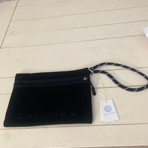 chuchka zippered pouch. black.NWT